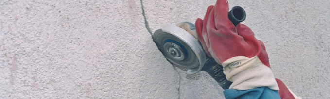 Comment reboucher des fissures de mur en extérieur ?