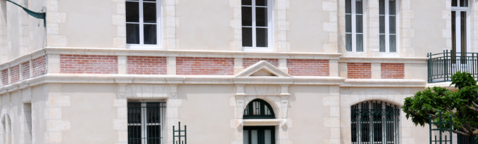 Enduire une maçonnerie ancienne avec l'enduit de restauration